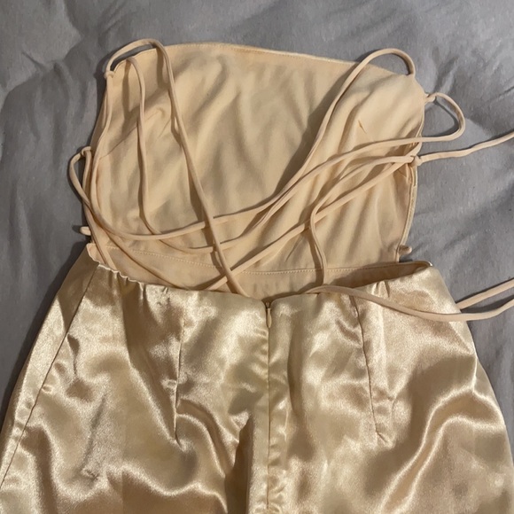 Shimmering gold dress - Picture 2 of 3